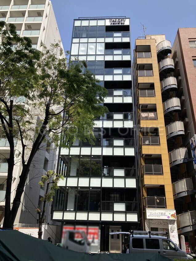 large_bdbfa423-3993-4e61-b24c-