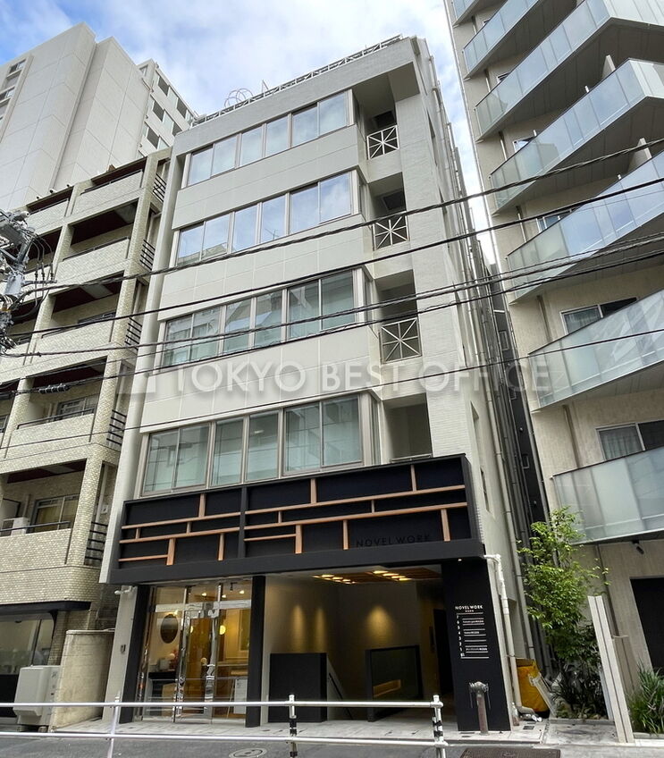 large_f16811a9-5325-42fd-a2e9-