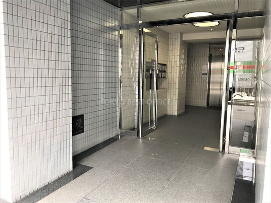 エントランスホール①