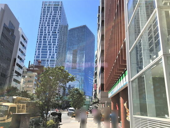 ビル周辺風景②