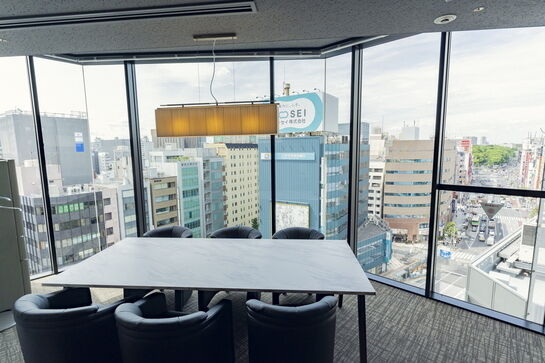 最上階共用ラウンジ