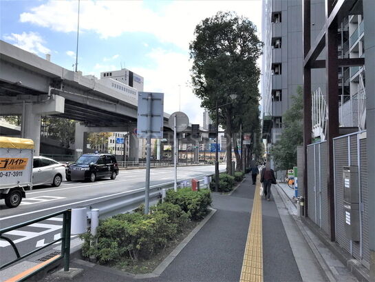 ビル周辺風景②