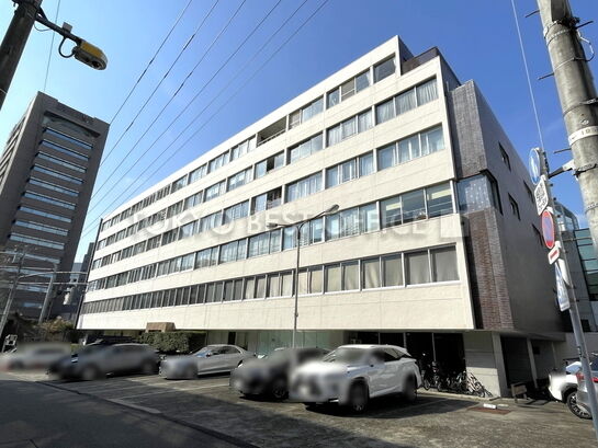 巌ビル（外苑マンション）