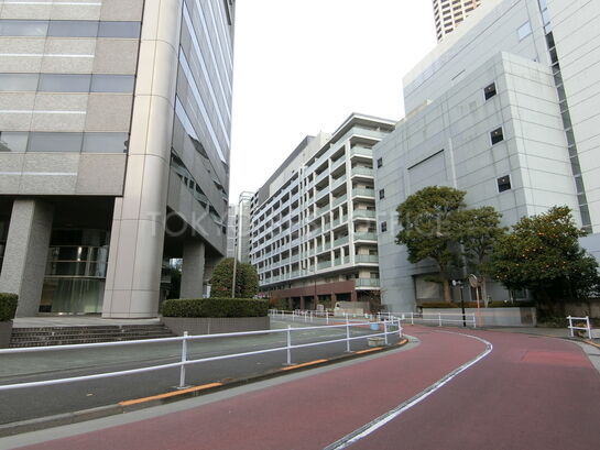 ビル周辺風景①