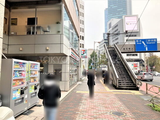 ビル周辺風景②