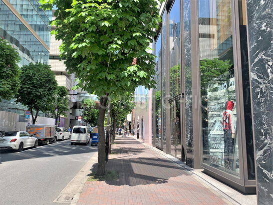 ビル周辺風景③