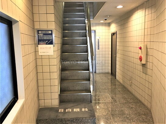 エントランスホール②