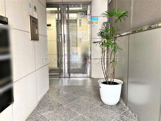 エントランスホール①