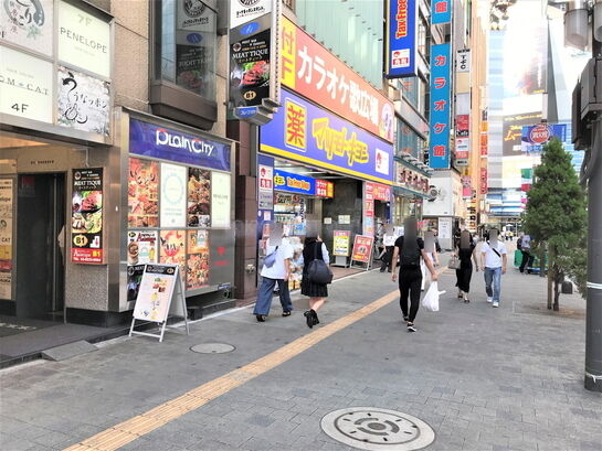 ビル周辺風景①