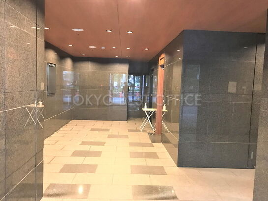 エントランスホール①