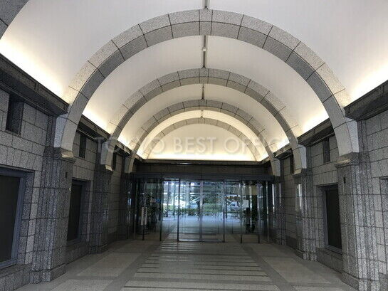 ビルエントランス