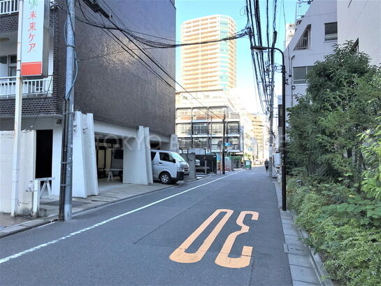 ビル周辺風景②