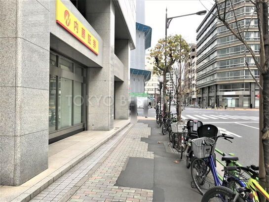 ビル周辺風景①