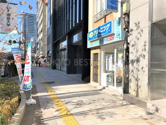 ビル周辺風景①