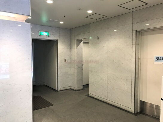 エントランスホール