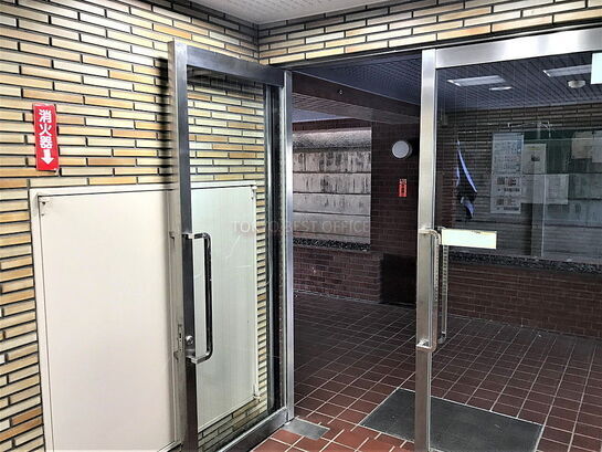 ビルエントランス①