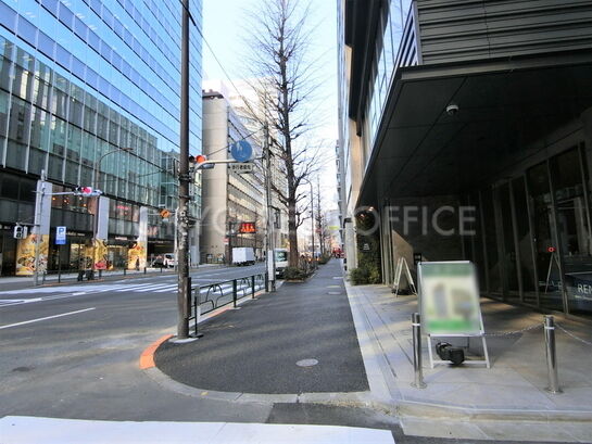 ビル入口周辺②