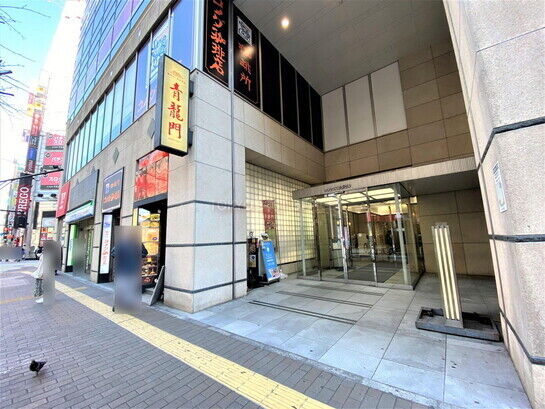 ビルエントランス①