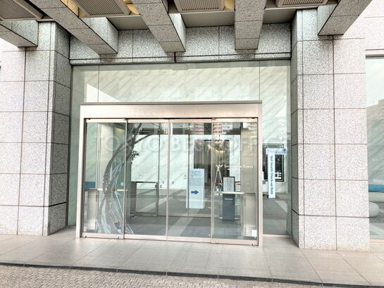 ビルエントランス①