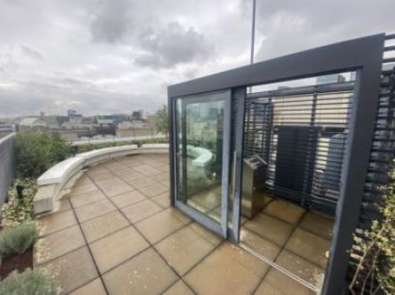 屋上テラス・喫煙所