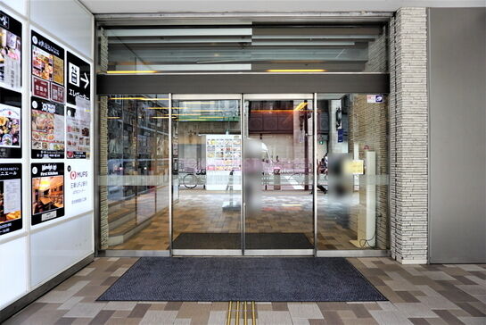 ビルエントランス②