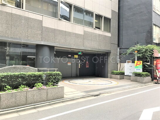 ビル周辺風景①