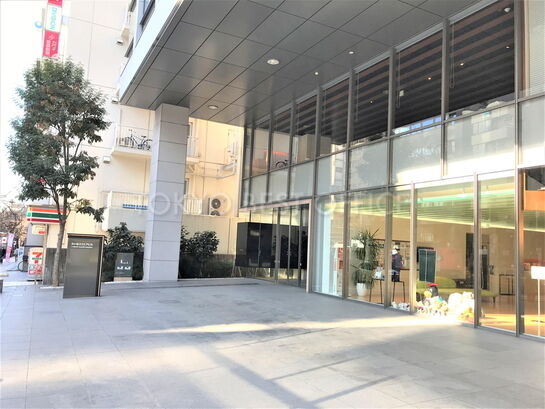 ビル周辺風景①