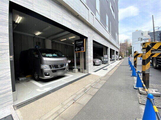 ビル周辺風景①