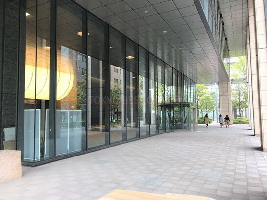 ビルエントランス②