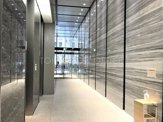 ビルエントランス③