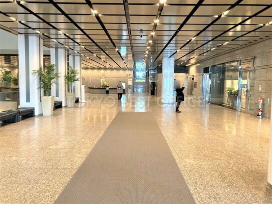 エントランスホール②