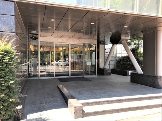 ビルエントランス①