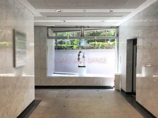 エントランスホール