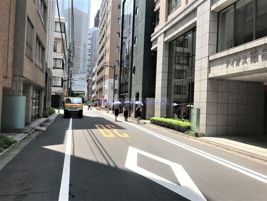 ビル周辺風景①