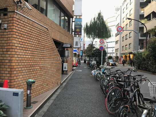 ビル周辺風景②