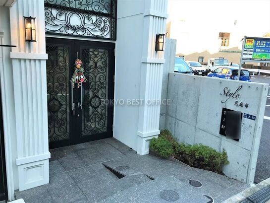 ビルエントランス