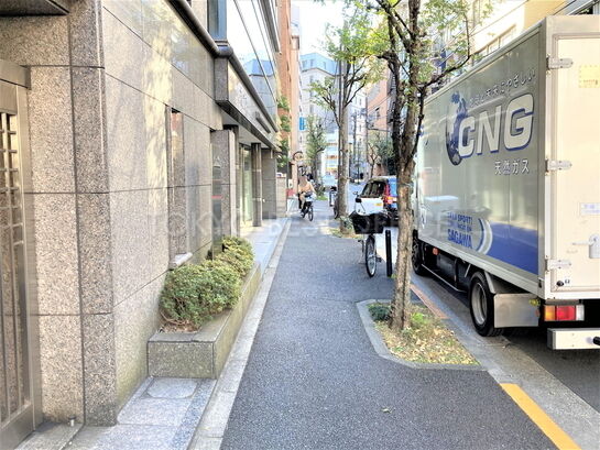 ビル周辺風景②