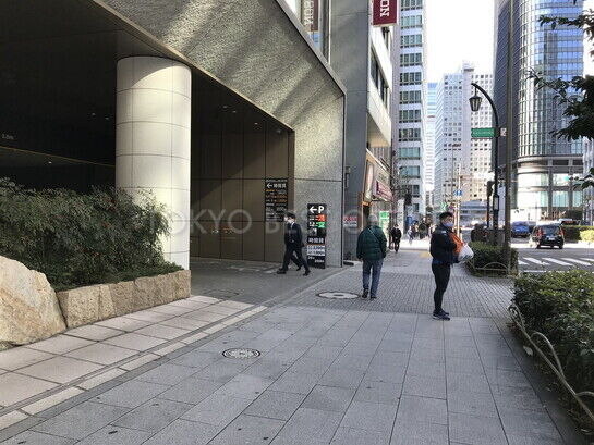 ビル周辺風景①