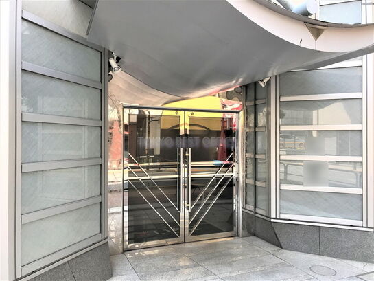 ビルエントランス②