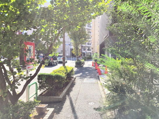 ビル周辺風景②