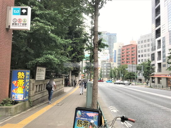 ビル周辺風景①