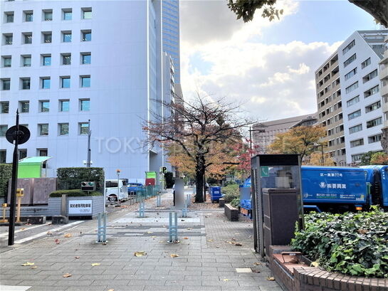 ビル周辺風景①