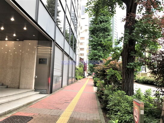 ビル周辺風景②