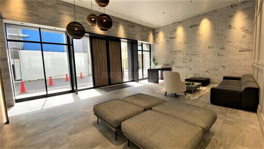 エントランスホール①