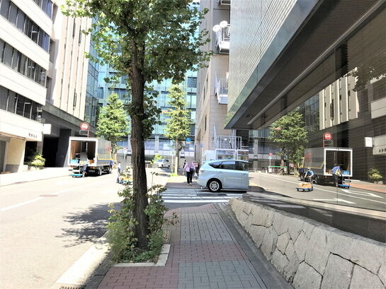 ビル周辺風景②