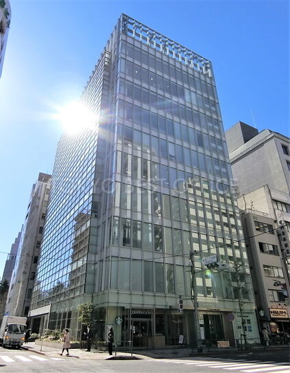 FORECAST新宿AVENUE外観①