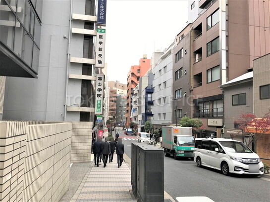 ビル周辺風景②