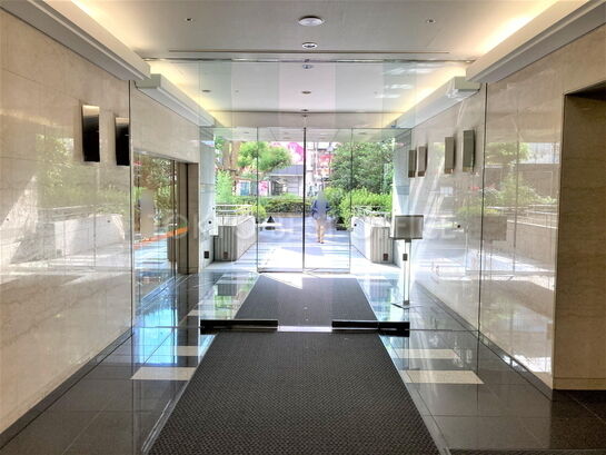 エントランスホール