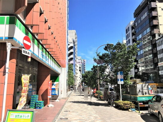 ビル周辺風景①