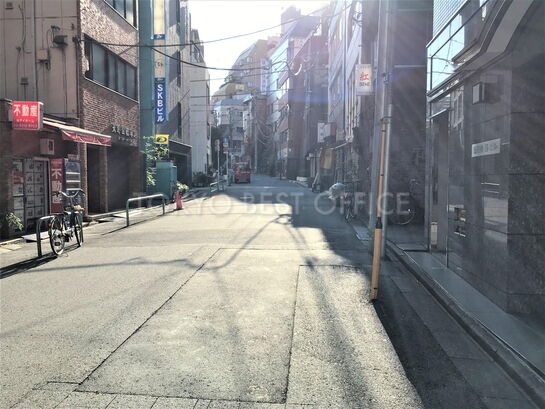 ビル周辺風景②